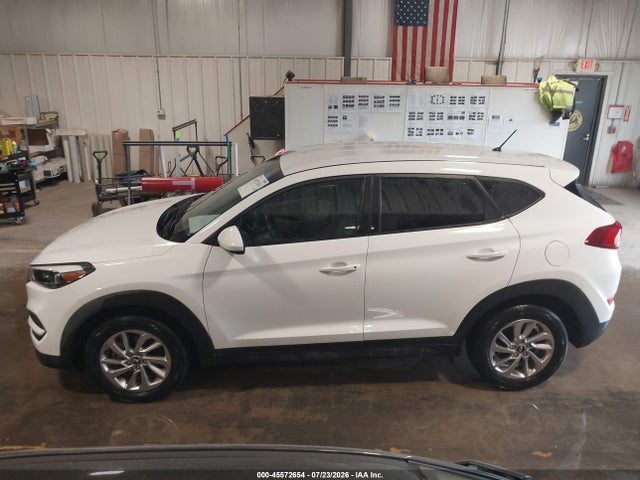 Продаж на аукціоні авто 2018 Hyundai Tucson Se, vin: KM8J2CA43JU700361, номер лоту: 45572654