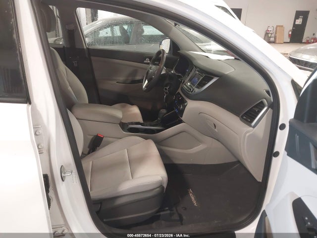 Продаж на аукціоні авто 2018 Hyundai Tucson Se, vin: KM8J2CA43JU700361, номер лоту: 45572654
