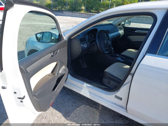 Продажа на аукционе авто 2014 Volkswagen Passat 1.8t Se, vin: 1VWBT7A3XEC121204, номер лота: 45572668