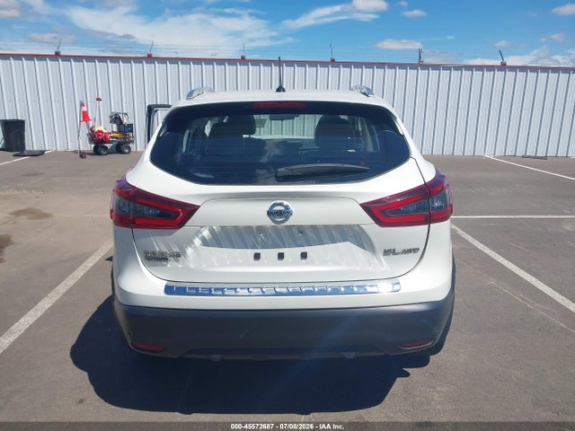 45572687 :رقم المزاد ، JN1BJ1CW4NW494592 vin ، 2022 Nissan Rogue Sport Sl Awd Xtronic Cvt مزاد بيع