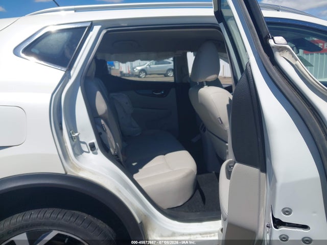 45572687 :رقم المزاد ، JN1BJ1CW4NW494592 vin ، 2022 Nissan Rogue Sport Sl Awd Xtronic Cvt مزاد بيع
