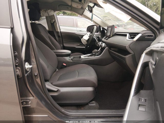45572743 :رقم المزاد ، 2T3F1RFV5LC123289 vin ، 2020 Toyota Rav4 Le مزاد بيع