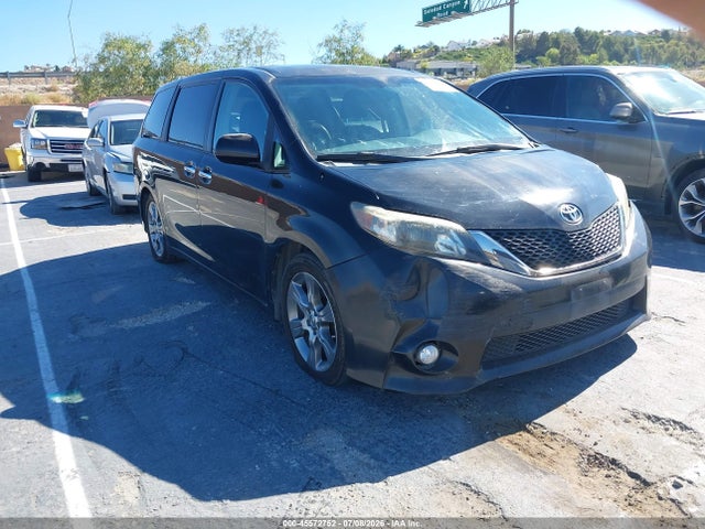 5TDXK3DC2ES500177 Toyota Sienna Se 8 Passenger
