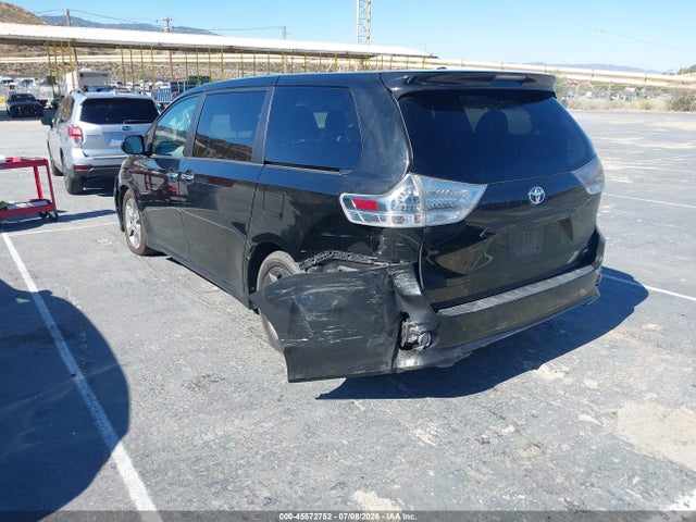 5TDXK3DC2ES500177 Toyota Sienna Se 8 Passenger