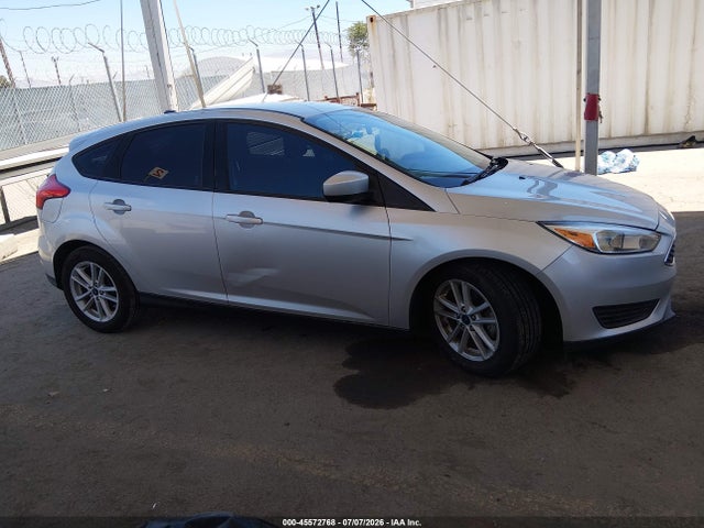 Ford FOCUS SE 2018 1FADP3K24JL251154 Image 13