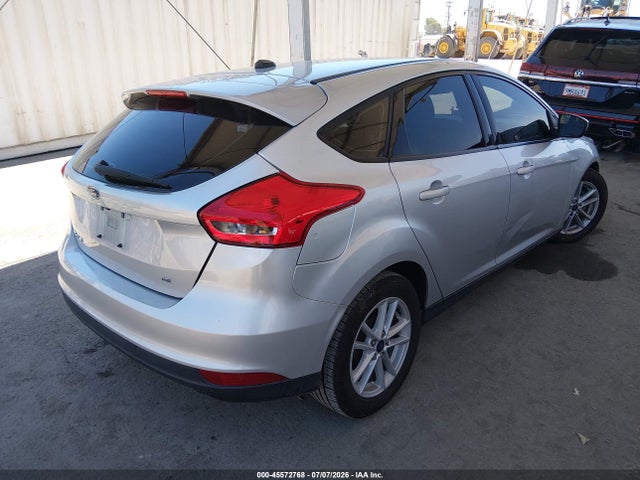 Ford FOCUS SE 2018 1FADP3K24JL251154 Image 4