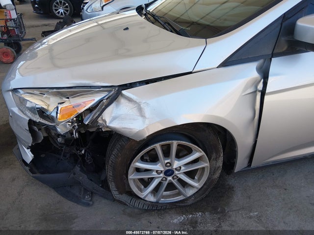 Ford FOCUS SE 2018 1FADP3K24JL251154 Image 6
