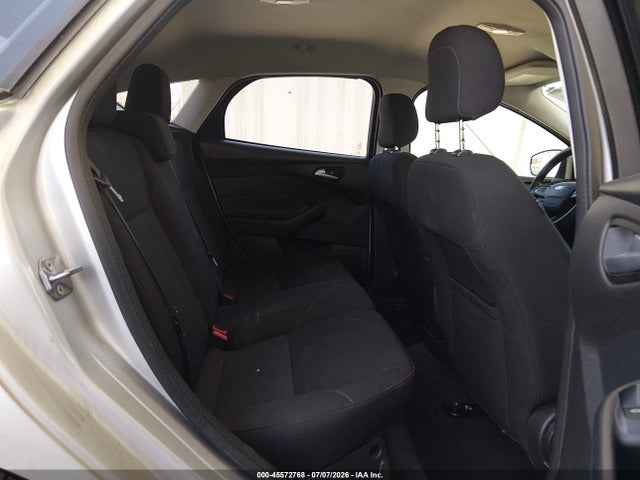 Ford FOCUS SE 2018 1FADP3K24JL251154 Image 8