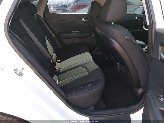 KIA Optima Lx 2016 5XXGT4L38GG051368 Image 8