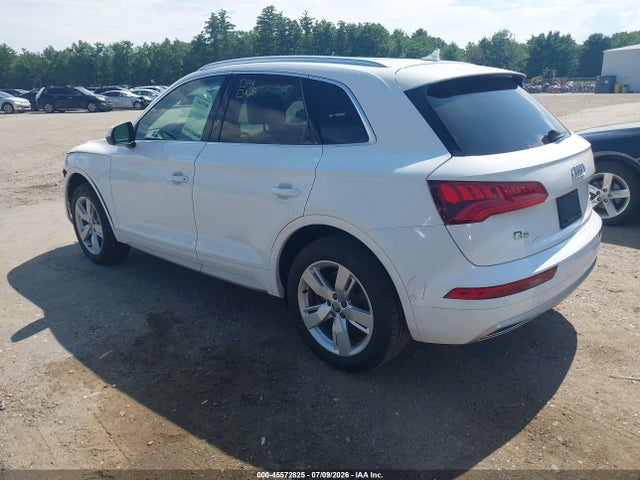 45572825 :رقم المزاد ، WA1BNAFY7K2048285 vin ، 2019 Audi Q5 45 Premium مزاد بيع