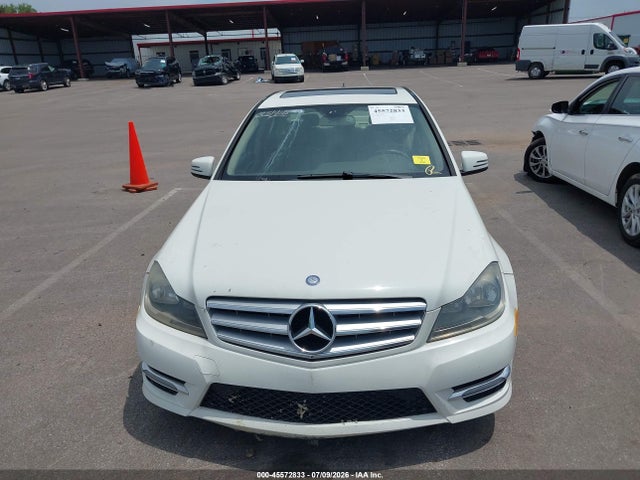 Продажа на аукционе авто 2012 Mercedes-benz C 250 Sport, vin: WDDGF4HB3CA611977, номер лота: 45572833