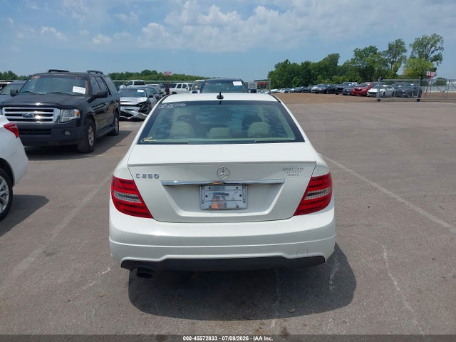 Продажа на аукционе авто 2012 Mercedes-benz C 250 Sport, vin: WDDGF4HB3CA611977, номер лота: 45572833