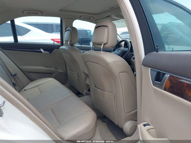 Продажа на аукционе авто 2012 Mercedes-benz C 250 Sport, vin: WDDGF4HB3CA611977, номер лота: 45572833