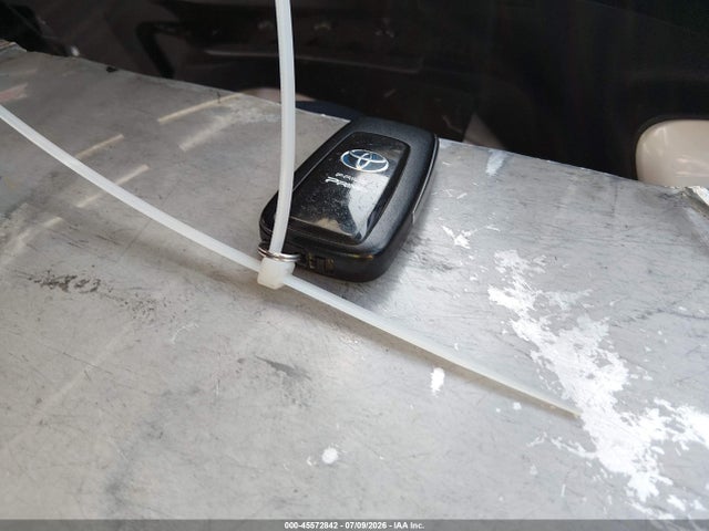 JTDKARFP6H3057053 Toyota Prius Prime Premium