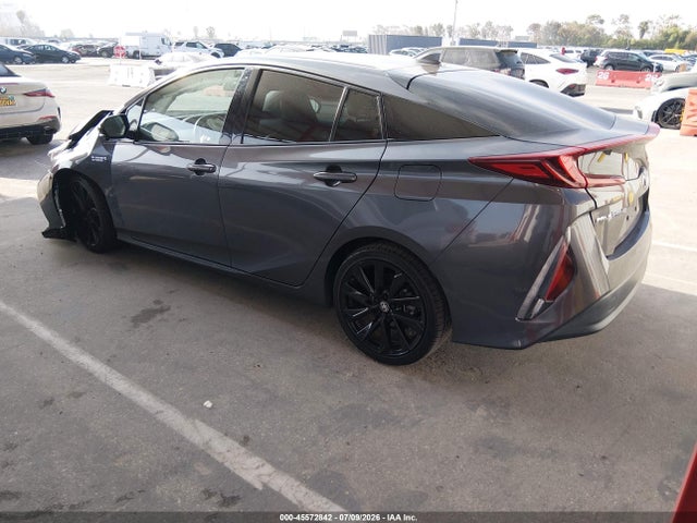 JTDKARFP6H3057053 Toyota Prius Prime Premium