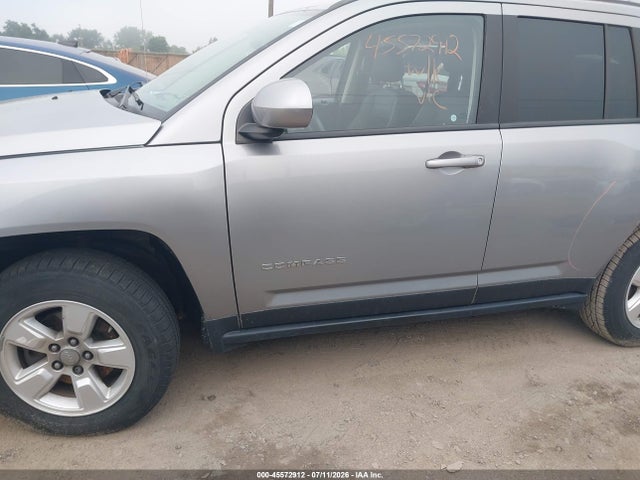 45572912 :رقم المزاد ، 1C4NJCEA4HD206674 vin ، 2017 Jeep Compass Latitude مزاد بيع