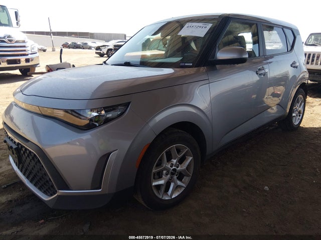 KIA SOUL LX 2023 KNDJ23AU7P7869567 Image 2