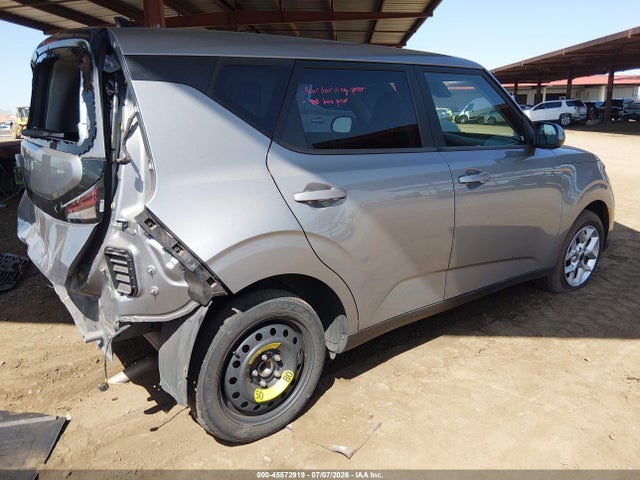 KIA SOUL LX 2023 KNDJ23AU7P7869567 Image 4