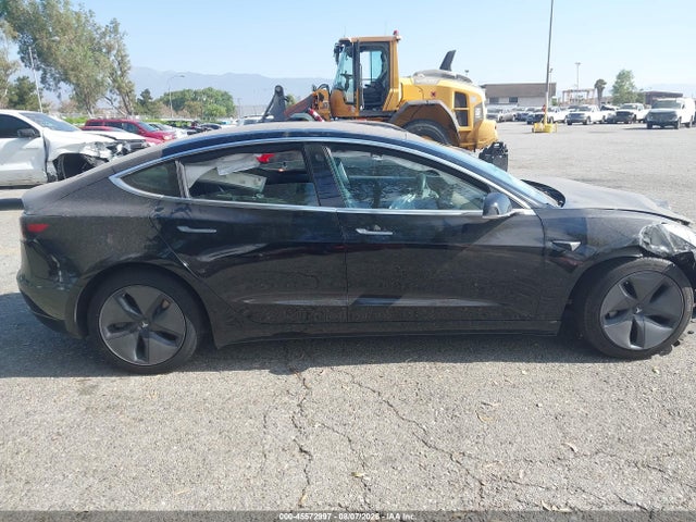 Продажа на аукционе авто 2018 Tesla Model 3 Long Range/mid Range, vin: 5YJ3E1EA8JF173211, номер лота: 45572997