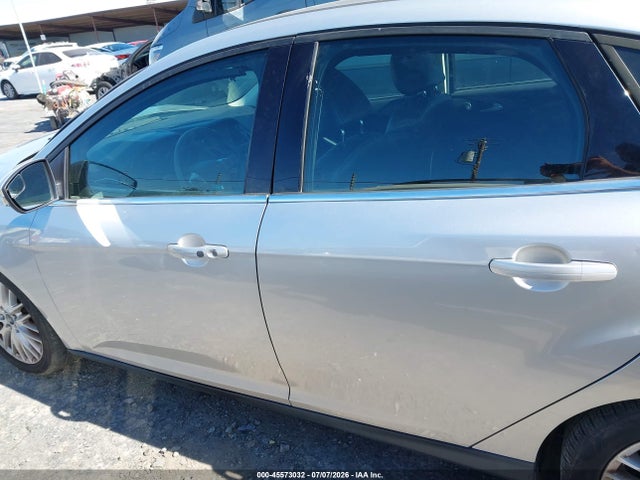1FADP3J23EL264548 Ford Focus Titanium