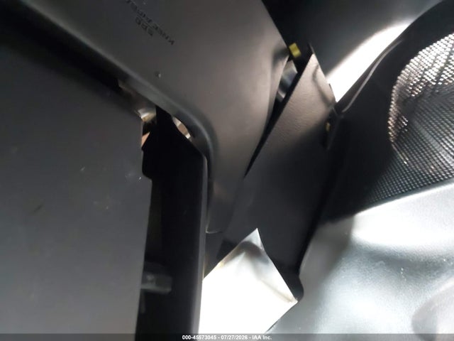 5YFBURHE0FP185909 Toyota Corolla Le Plus