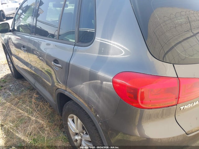 WVGBV7AX5GW511320 Volkswagen TIGUAN S