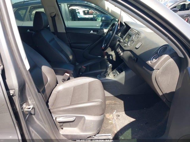 WVGBV7AX5GW511320 Volkswagen TIGUAN S