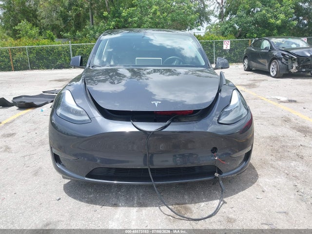 2024 Tesla Model Y Long Range Single Motor Rear-wheel Drive/rwd მანქანა იყიდება აუქციონზე, vin: 7SAYGDED1RF038517, აუქციონის ნომერი: 45573183
