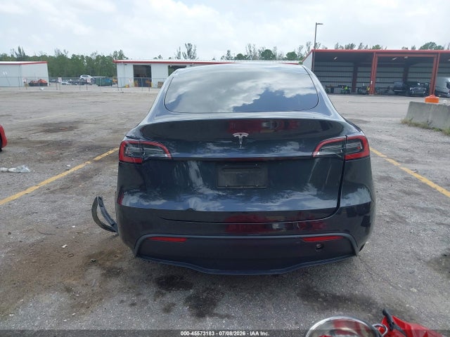 2024 Tesla Model Y Long Range Single Motor Rear-wheel Drive/rwd მანქანა იყიდება აუქციონზე, vin: 7SAYGDED1RF038517, აუქციონის ნომერი: 45573183