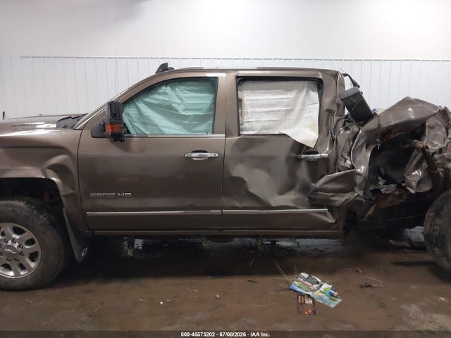 2015 Chevrolet Silverado 2500hd Built After Aug 14 Ltz მანქანა იყიდება აუქციონზე, vin: 1GC1KWE84FF671659, აუქციონის ნომერი: 45573202