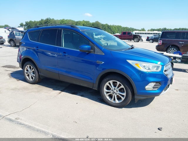 45573230 :رقم المزاد ، 1FMCU9GD3HUC75604 vin ، 2017 Ford Escape Se مزاد بيع