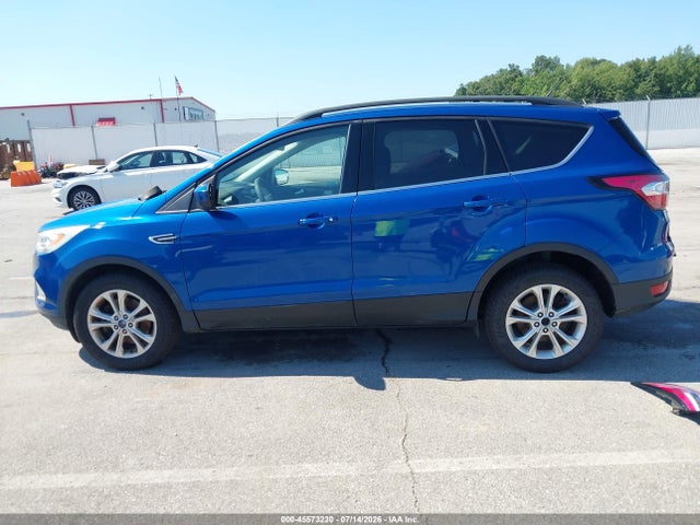 45573230 :رقم المزاد ، 1FMCU9GD3HUC75604 vin ، 2017 Ford Escape Se مزاد بيع