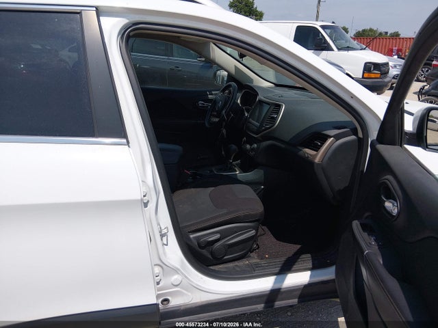 Продаж на аукціоні авто 2016 Jeep Cherokee Latitude, vin: 1C4PJLCBXGW201065, номер лоту: 45573234