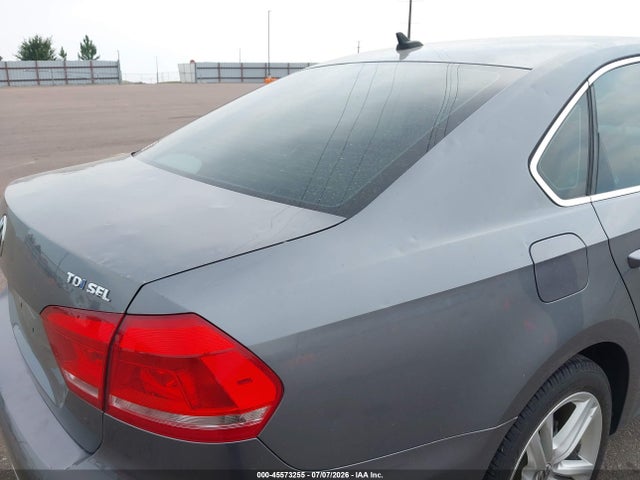2014 Volkswagen Passat 2.0l Tdi Sel Premium მანქანა იყიდება აუქციონზე, vin: 1VWCN7A30EC086963, აუქციონის ნომერი: 45573255
