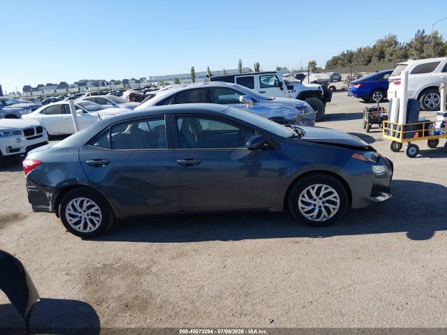Toyota COROLLA LE 2017 5YFBURHE6HP683759 Image 19