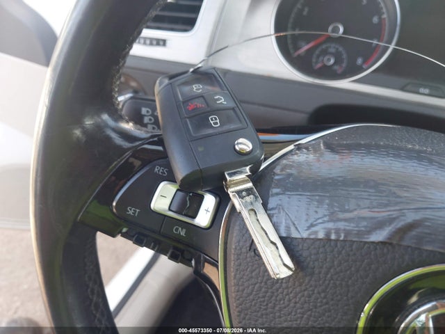 45573350 :رقم المزاد ، 3VWA17AU7HM503221 vin ، 2017 Volkswagen Golf Sportwagen Tsi S مزاد بيع