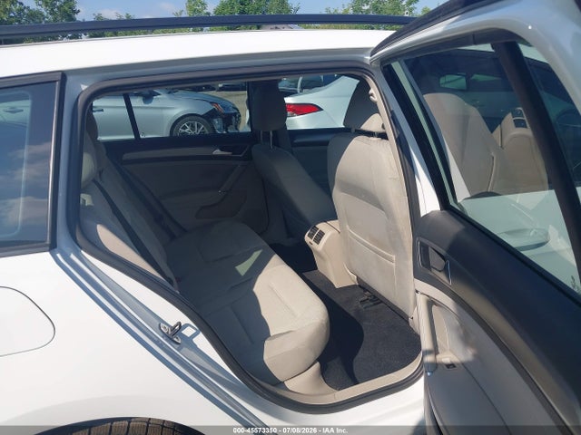 45573350 :رقم المزاد ، 3VWA17AU7HM503221 vin ، 2017 Volkswagen Golf Sportwagen Tsi S مزاد بيع