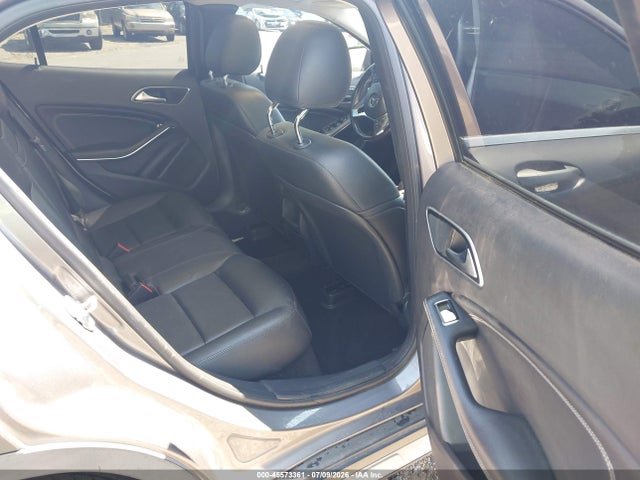45573361 :رقم المزاد ، WDCTG4GB1FJ063774 vin ، 2015 Mercedes-benz Gla 250 4matic مزاد بيع
