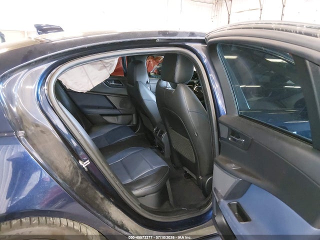 SAJAL4BV4HA965740 Jaguar Xe 35t R-sport