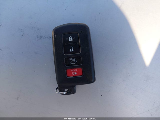 Toyota Highlander Limited 2018 5TDDZRFH4JS828074 Image 11