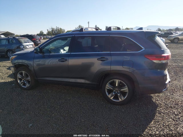 Toyota Highlander Limited 2018 5TDDZRFH4JS828074 Image 15