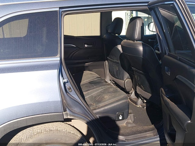 Toyota Highlander Limited 2018 5TDDZRFH4JS828074 Image 8