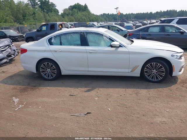WBAJA7C33HG904750 BMW 530i Xdrive