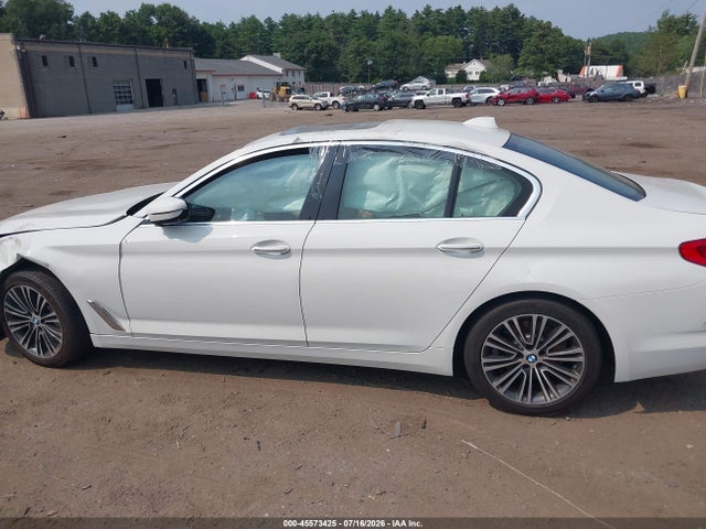 WBAJA7C33HG904750 BMW 530i Xdrive