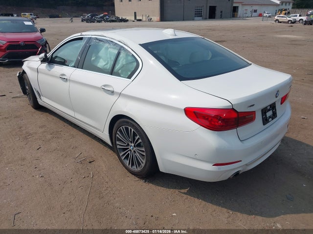 WBAJA7C33HG904750 BMW 530i Xdrive
