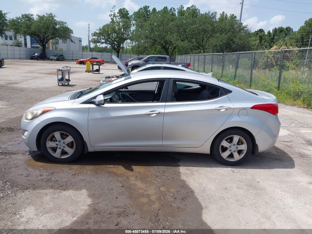 2013 Hyundai Elantra Gls მანქანა იყიდება აუქციონზე, vin: KMHDH4AE8DU854465, აუქციონის ნომერი: 45573458