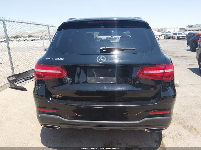45573461 :رقم المزاد ، WDC0G4JBXJV093840 vin ، 2018 Mercedes-benz Glc 300 مزاد بيع
