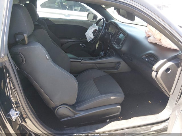 2C3CDZJG2KH620272 Dodge Challenger Gt