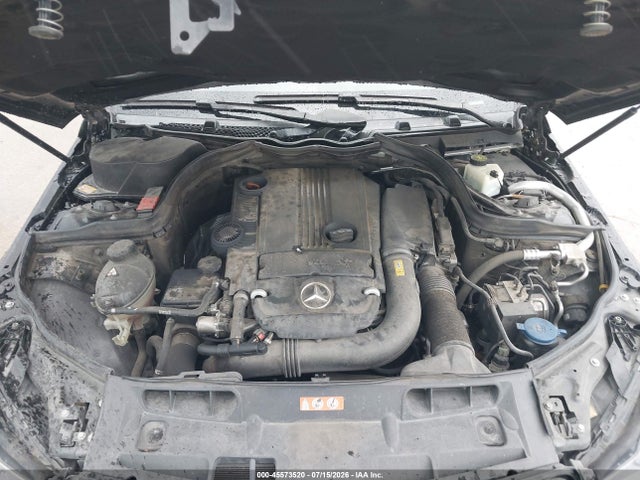 2015 Mercedes-benz C 250 მანქანა იყიდება აუქციონზე, vin: WDDGJ4HBXFG417821, აუქციონის ნომერი: 45573520