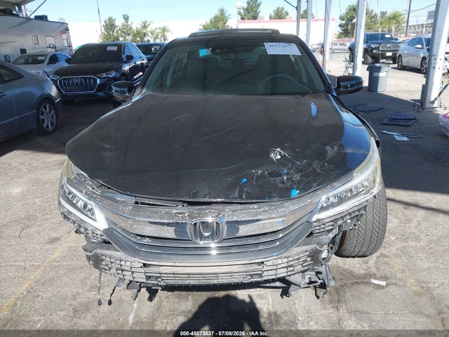 1HGCR3F9XHA013615 Honda Accord Touring V6